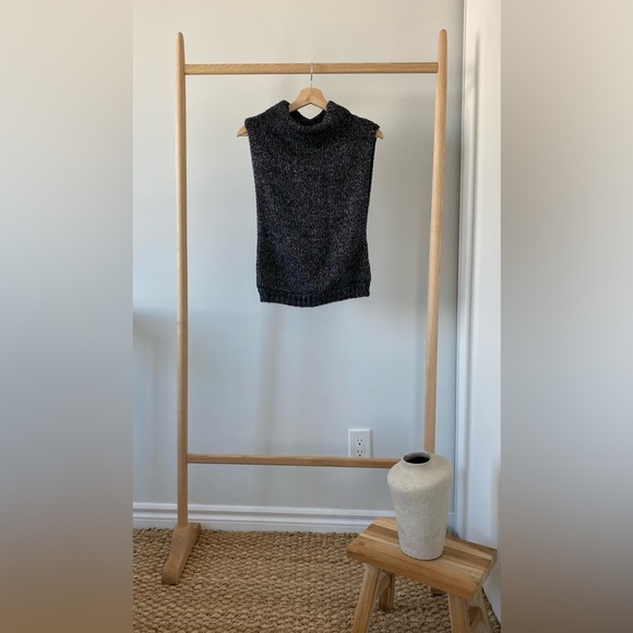Zara Knit Vest - Picture 2 of 5